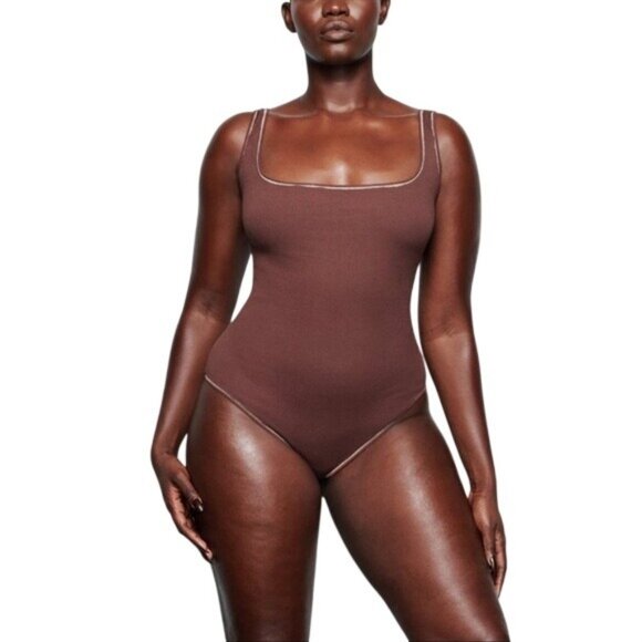 SKIMS Ribbed Thong Bodysuit XXS (US 00–0) Chocolate Brown NWT MSRP $72 - Picture 5 of 7